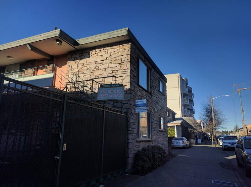 Small Apartment Complexes on Brooklyn & University Way and 52nd & 55th St. 